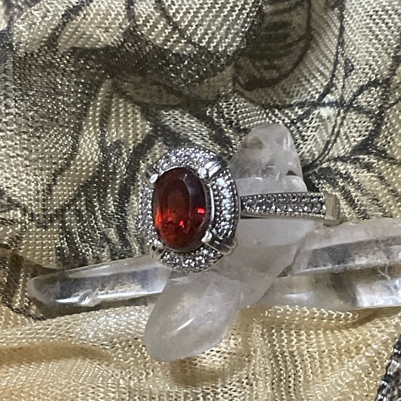 Garnet ring - Picture 2 of 9